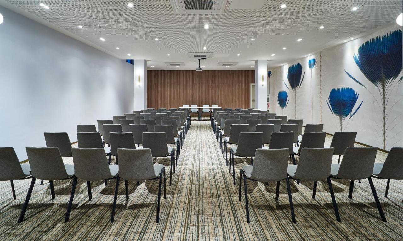 Radisson Hotel City Centre Odessa Esterno foto