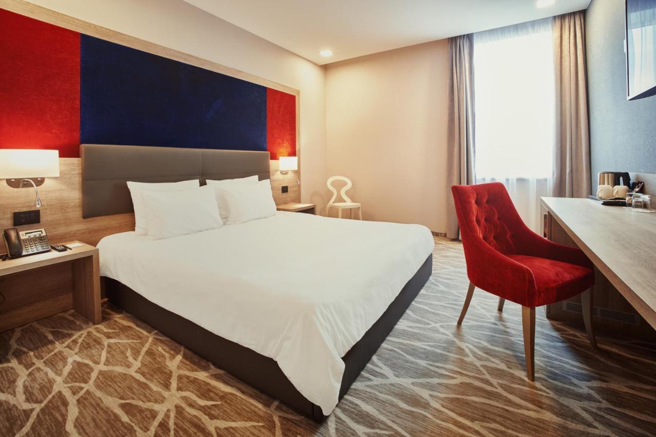 Radisson Hotel City Centre Odessa Esterno foto