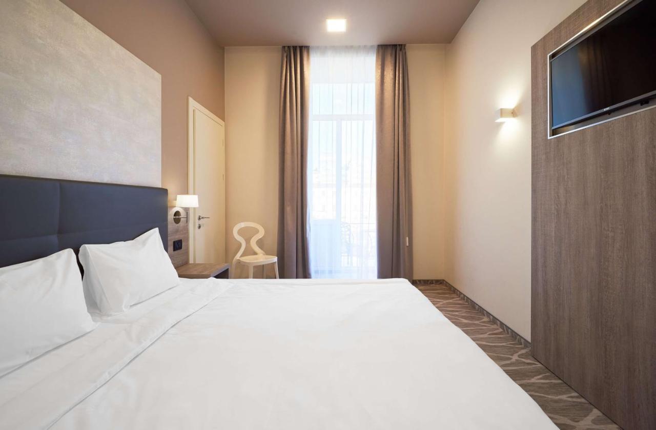 Radisson Hotel City Centre Odessa Esterno foto