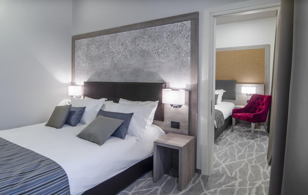 Radisson Hotel City Centre Odessa Esterno foto